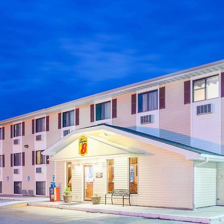 Super 8 By Wyndham Burlington Hotel Exterior foto